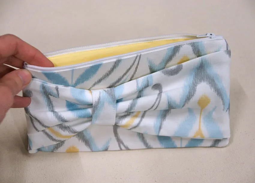 "Soft Ikat" fabric available here. (again, I opted for the cotton-linen canvas)