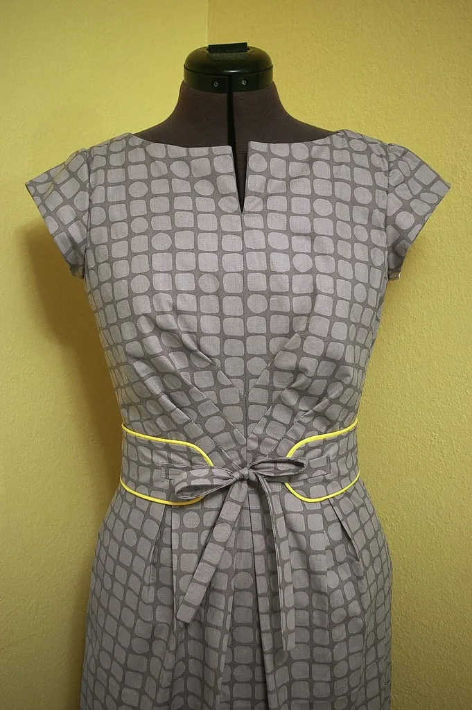 New Look 6067 – 1st Dress!