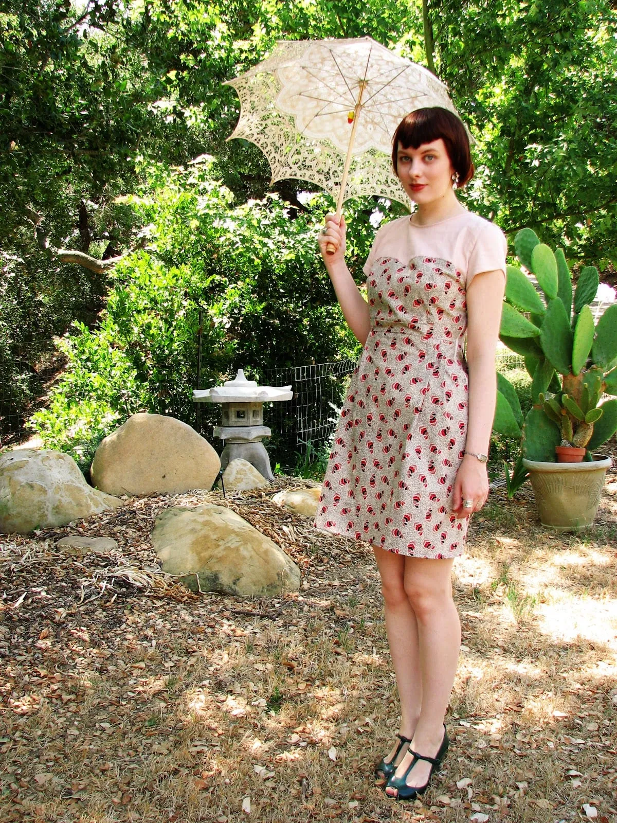 Macaron dress by Colette Patterns. Sample shown here was sewn by persephassa.