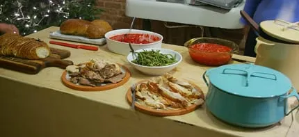 Roasted turkey, homemade stuffing, green beans with toasted pinenuts, raspberry jell-o salad and limpa bread.